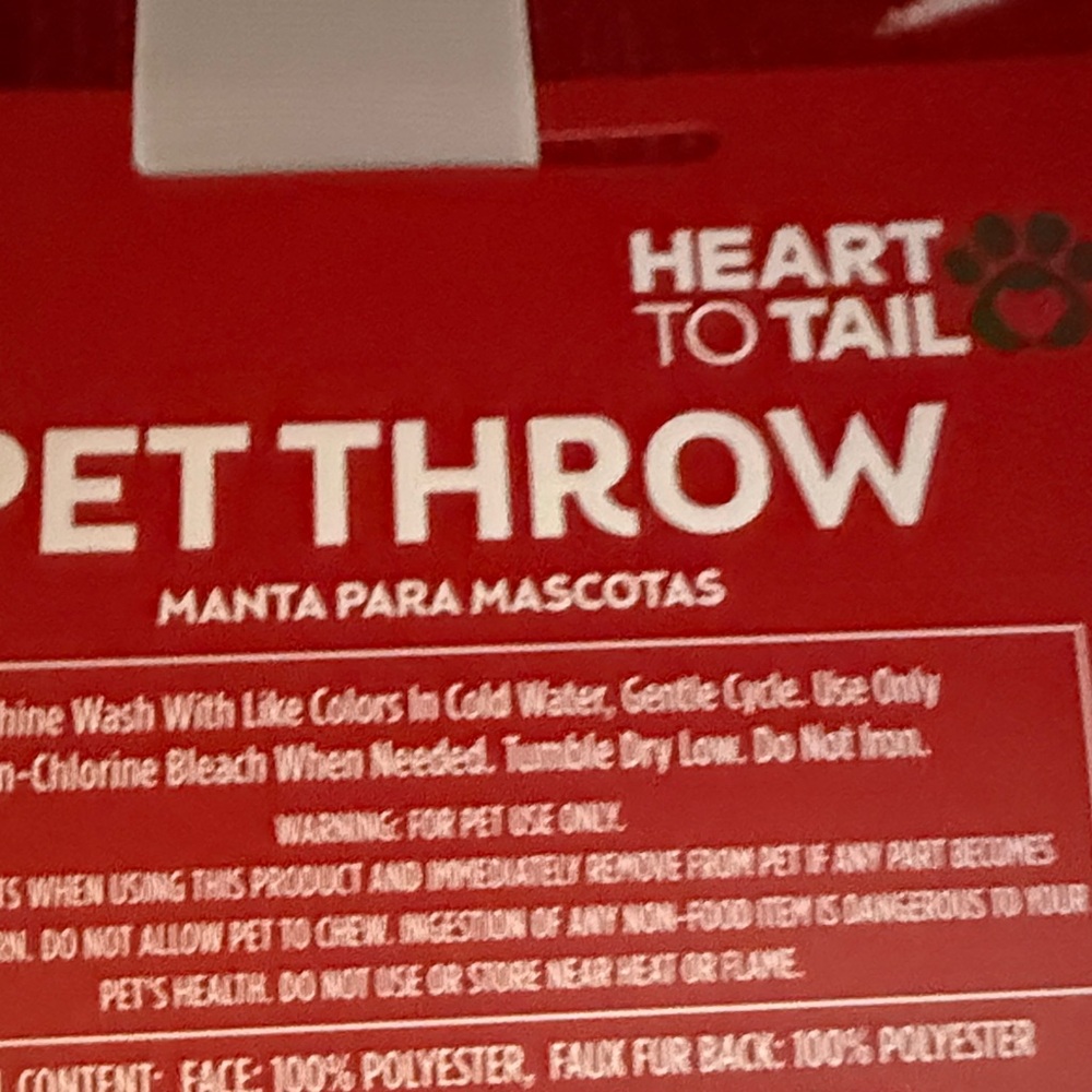 Christmas Pet Throw - Picture 9 of 9